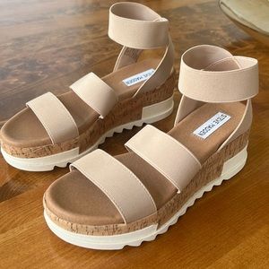 NEVER WORN Steve Madden Strap Sandals